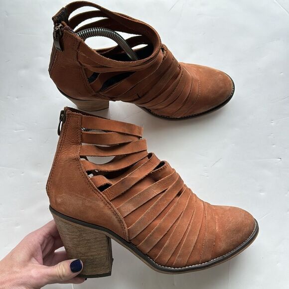 Free People Hybrid Ankle Boots Women's 41 / 10 Brown Nubuck Strappy Boho Booties - Picture 1 of 14